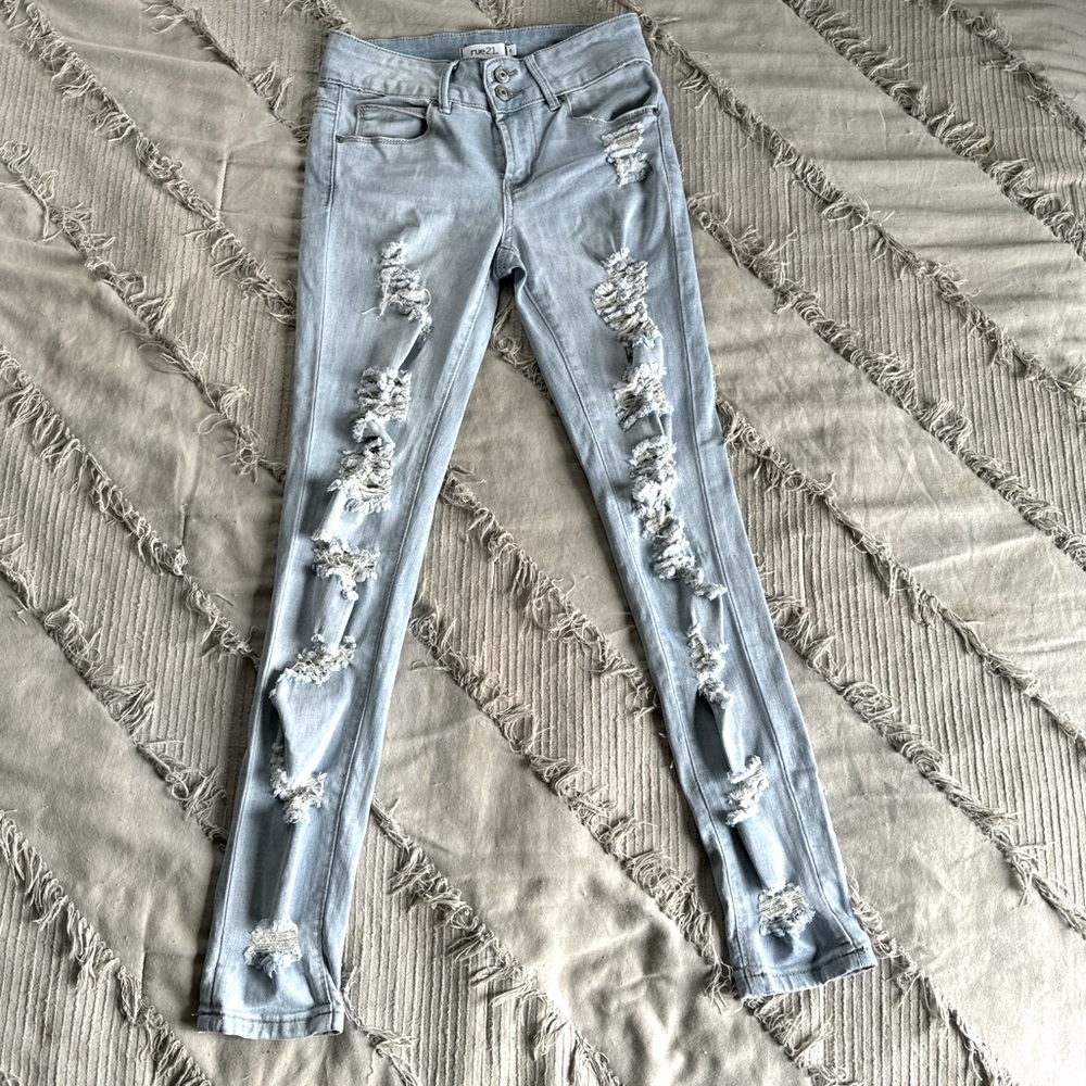 Rue21 ripped jeans size 0